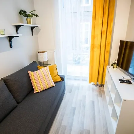 Hey Stay Apartment With Private Garden Torun Exterior photo