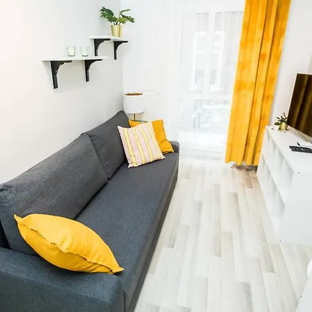 Hey Stay Apartment With Private Garden Torun Exterior photo