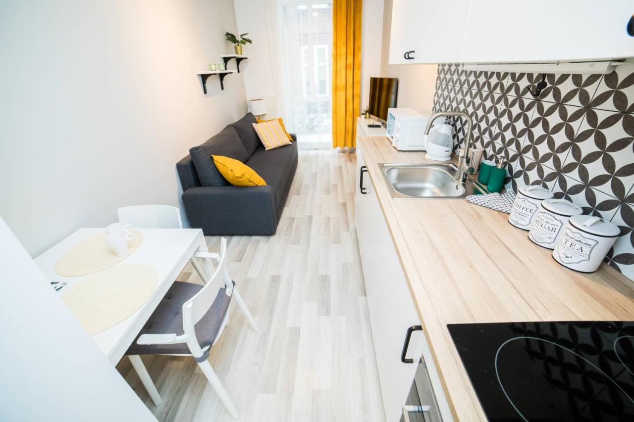 Hey With Private Garden Apartment Torun